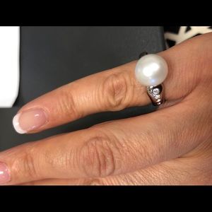 Pearl ring NWOT